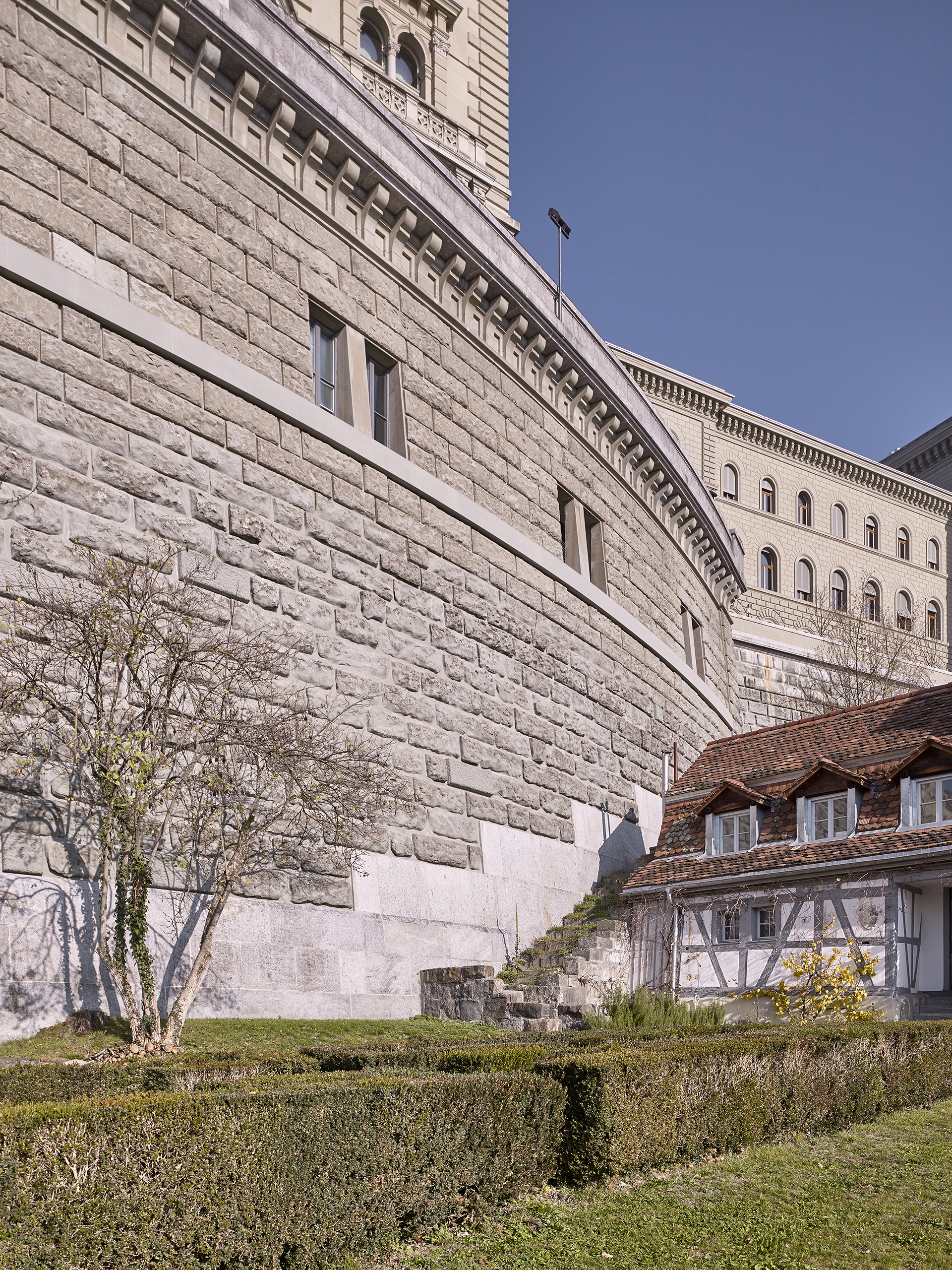 E18694 Alpa 081891 SCREEN